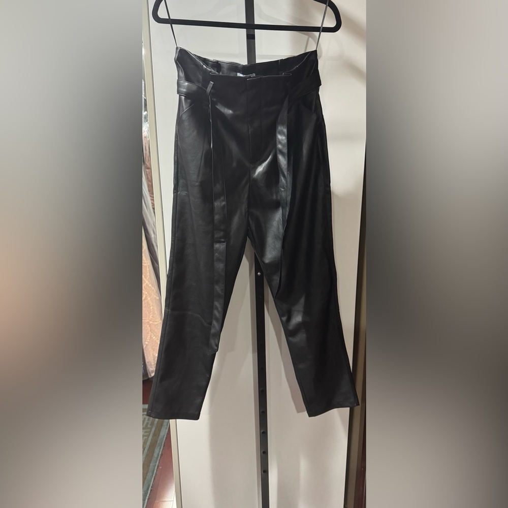 NWT- Lucy Paris Black Cropped Paperbag Pants - Picture 6 of 11